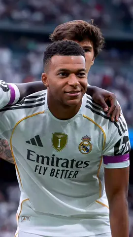 𝐒𝐏𝐄𝐂𝐈𝐀𝐋 𝐓𝐄𝐀𝐌 🤍 Are you enjoying how Real Madrid is 𝗽𝗹𝗮𝘆𝗶𝗻𝗴 this season? 🤯