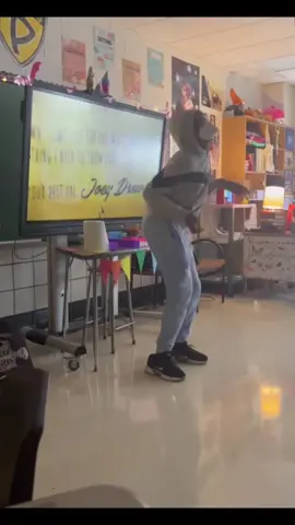 “He stopped class for a benny performance” #benny #classroom #dancing #music #teacher 