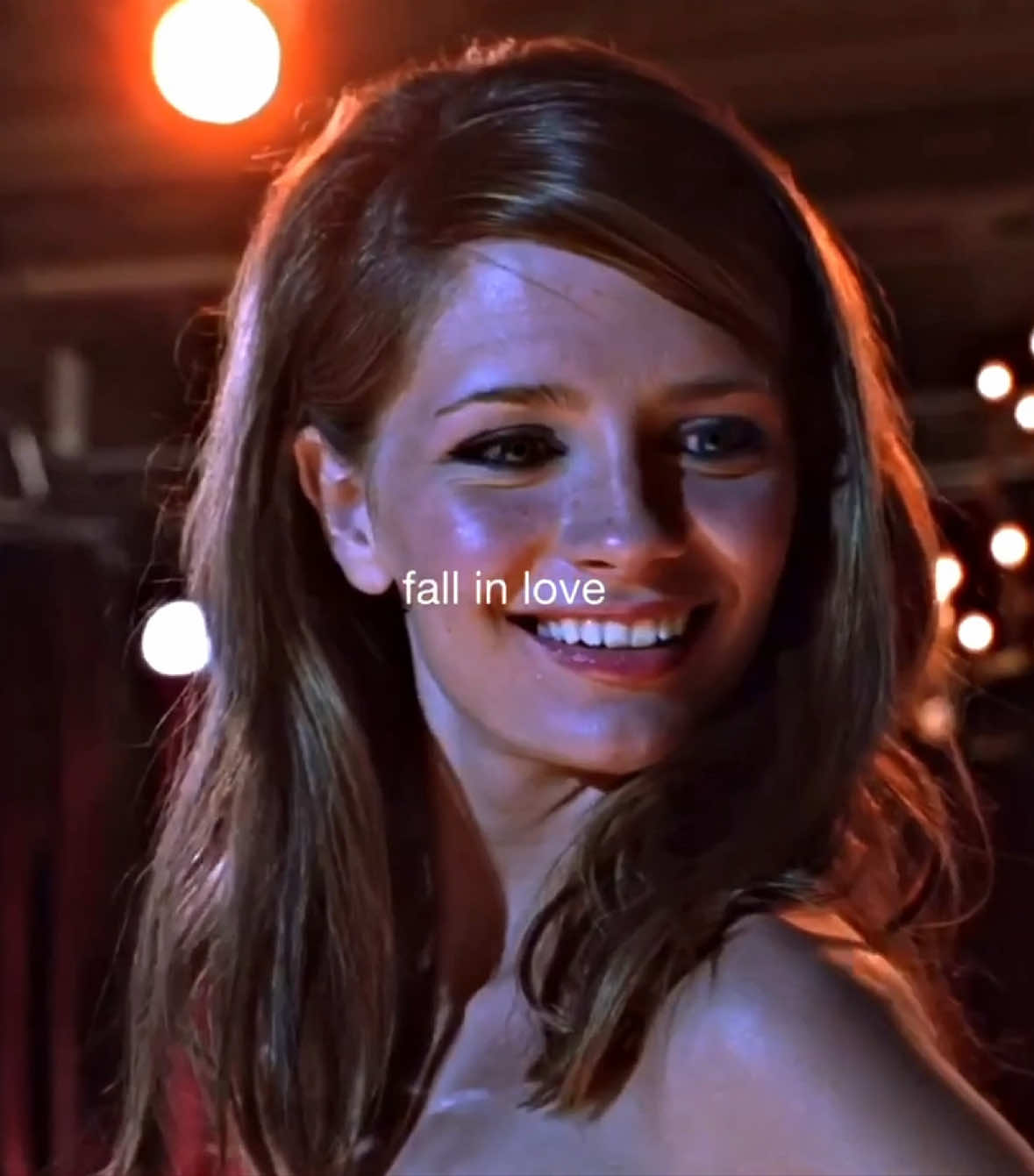 right person not enough time..  . . .  | scp : ryissapacks |  #theoc #ryissa #marissacooper #ryanatwood #fallinloveagain 