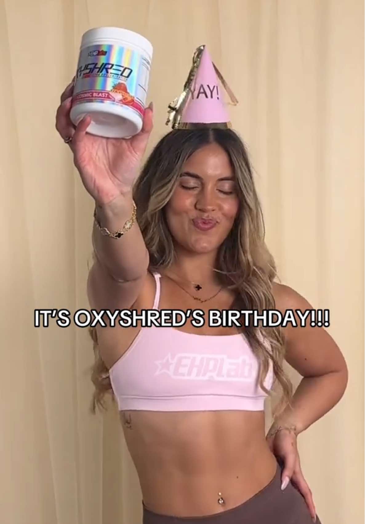 Go crazy and treat yourself for our birthday 😉 Can you guess how old OxyShred turns today? 👇🥳