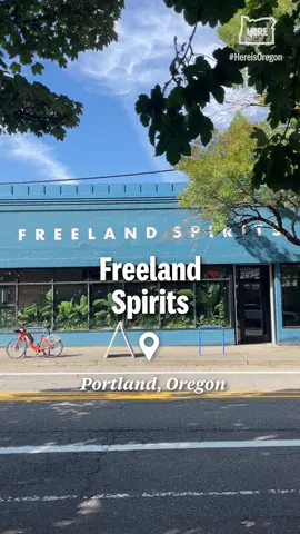 One of Portland’s biggest woman-owned distilleries, Freeland Spirits sits in a sizable blue building on Northwest Vaughn Street with a Progress Pride flag waving on the side. Open the door and you’ll be welcomed into a sleek, bohemian environment. Almost ten years after opening, Freeland has a respectable reputation among the libations industry. But Kuehler’s goals for her business run much deeper than just success. What’s really important to her? “To be the place where women can feel safe, can have a really comfortable place to have a delicious drink,” she says. Read more at the link in our bio.  📸 @alliisonder
