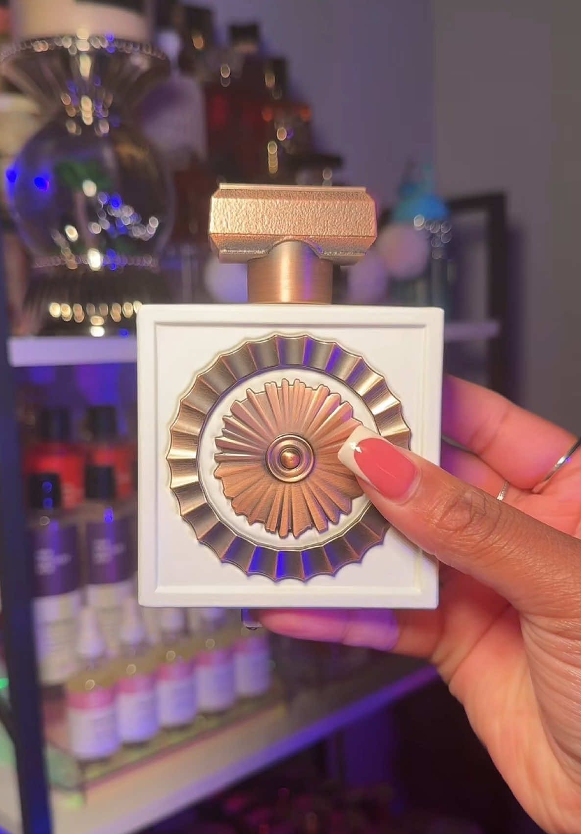 @LATTAFA USA 1000000/10 this new Nebras is different def giving grown sweet milky candy !! 🥹😍😍🥰🤤🍬✨✨✨ #fypシ #blackgirltiktok #lattafaperfume #smellgood #vanillaperfume 