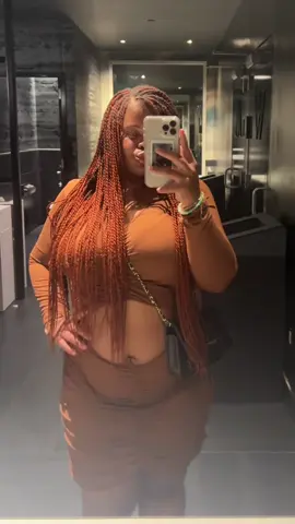 Gotta make sure the button is visible for everyone to admire 🤩🤭 #bellybutton #bbwlove #navel #bigbelly #fypシ 