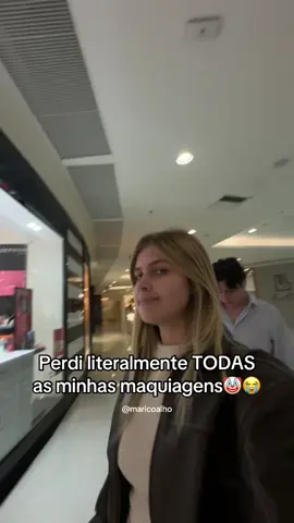 Tomara que quem achou minha necessaire faça bom proveito pq hoje descobri que mesmo tendo maquiagens nacionais, é tudo bem caro😭 #maquiagens #cristaos #make 
