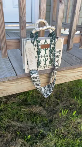 Wrangler 🌵 Bag #tiktokshopfinds #creatorsearchinsights 