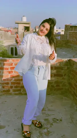 Dakh k btaou kasi bani 😅#samaragohar🇦🇪 #trending #foryoupage❤️❤️ #trendingvideo 