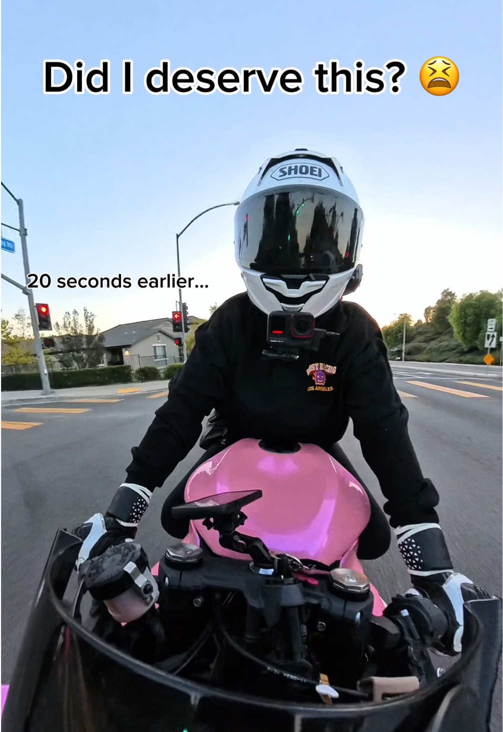 Do you think I deserved this? I was just lane filtering! It’s legal here in Cali! Too much bad language from this guy to keep the audio😬the kids who follow me don’t need to hear it! Ride Safe ✌🏽🏍️ Bike: 2021 @Kawasaki USA ZX6R Helmet intercom: @cardosystems Packtalk Pro Use code RNBARBIE for a discount Camera: @insta360 official @insta360motorcycling X4 Trauma Kit: @Traumoto  Use code RNBARBIE for a discount Helmet: @Shoei Helmets USA X15 Airbag vest: @alpinestars Tech Air 5  Riding boots: @alpinestars Stella SMX 6 v2 Vented  Crash cage: @Impaktech crash cage + adjustable subframe Use code RNBARBIE for a discount  Law Firm: @lawtigerslosangeles  Tell them Barbie sent you Wrap: @tinybotvinyl  Color: Space Candy Pink #motorcycle#girlswhoridemotorcycles#motovlog#lanesplitting#motovlog