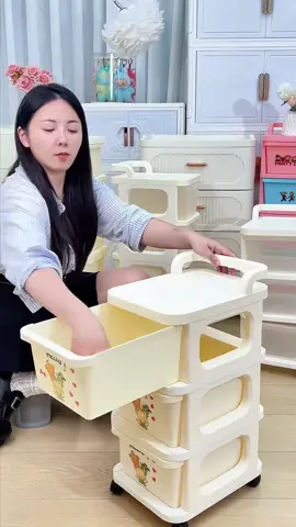Phòng khách bừa bộn, phòng tắm cũng bừa bộn. Nhìn này, tủ ngăn kéo dung tích lớn, kiểu xe đẩy, đẩy đi, tiện lợi và thiết thực #tudedodanang #giadungtienich 