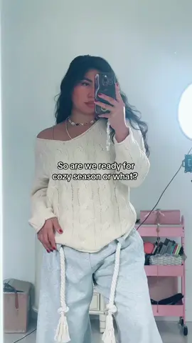 Give me all of the cozy fits for cozy season #cozyseason #cozyathome #cozyfit 