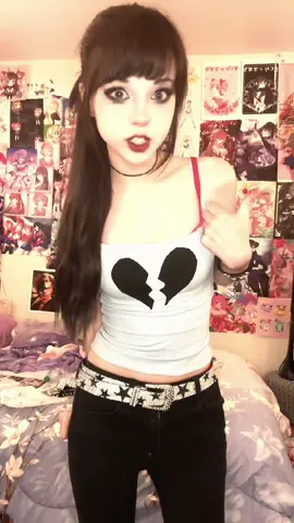 I can only act so crazy as Nicole so much XD #nicole09 #nicoleclassof09 #nicolecosplay #classof09cosplay #cosplay 