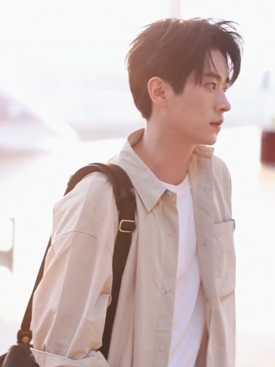 จะเก็บไว้ในใจ ไม่บอกใครจริงๆ ว่ารัก☺️☺️#Chenglei #เฉิงเหล่ย #chenglei丞磊 #กําแพงเมืองจีนมันสูงเข้าแล้วออกยาก #เทรนด์วันนี้ @🐈‍⬛老公✨️🐰 