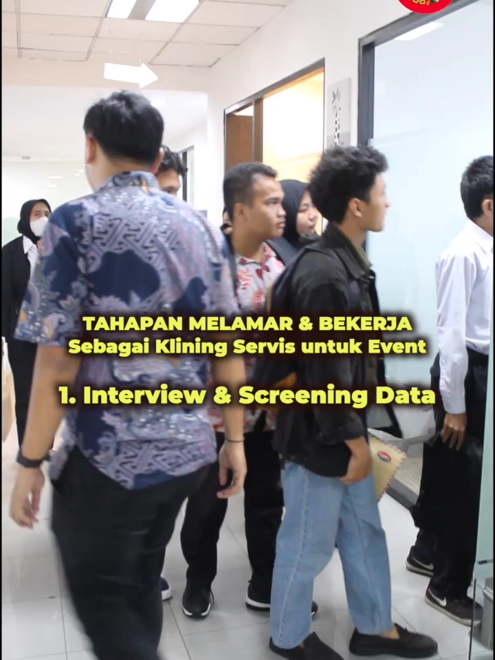 ✨ Tahapan Menjadi Klining Servis Event ✨ Mulai dari interview & screening data, dilanjutkan dengan pelatihan dasar klining servis teori & praktik selama 1 atau 2 hari.  Setelah itu ada orientasi area kerja, lalu peserta menunggu pemberitahuan jadwal kerja hingga akhirnya siap bertugas bersama tim di lapangan. 🚫 Waspada Penipuan! Proses rekrutmen di PT. SMS tidak dipungut biaya apapun.  #cleaningservice #fyp