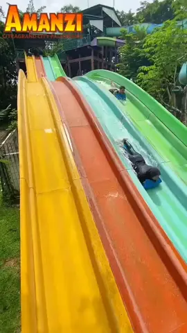 #Lagi Tren ayo meluncur di seluncuran Amanzi Waterpark, dapatkan harga tiket promonya kalau teman teman beli tiketnya melalui tag lokasi video ini. #Rekomendasi Amanzi Waterpark. #sumateraselatan #Indonesia 