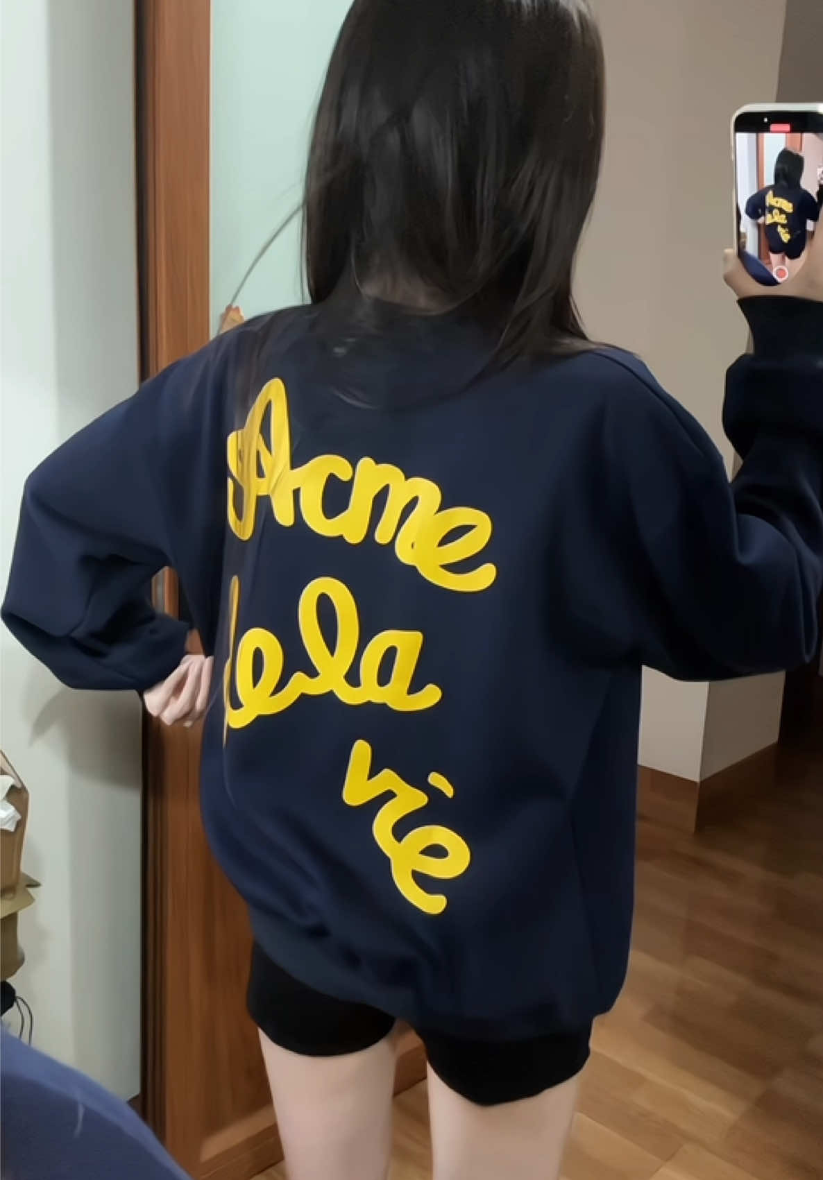 màu xanh than siu tôn da #thuylinh1603 #xh #aonibong #sweater 