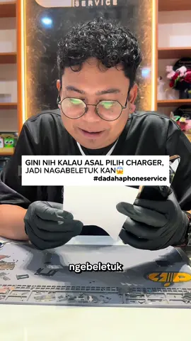 Gini jadinya kalo salah pilih charger,ngabeletuk kan😱 #iphone #service #smartphone #ugreenbyasteros #asterosofficial 