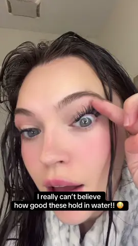 Look at these NO glue cluster lashes!! Hit the orange shopping cart to purchase! #NoGlueJustLashterally #StickAndBlink #SelfAdhesiveLashes #Eyelashes #fyp @Lashterally.usa 