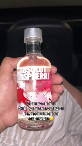 Nos la pasamos risa y risa ajajajajajajajajajja amé este día que se repita 😉#raspberry #vodka #cine #icecinepolis 