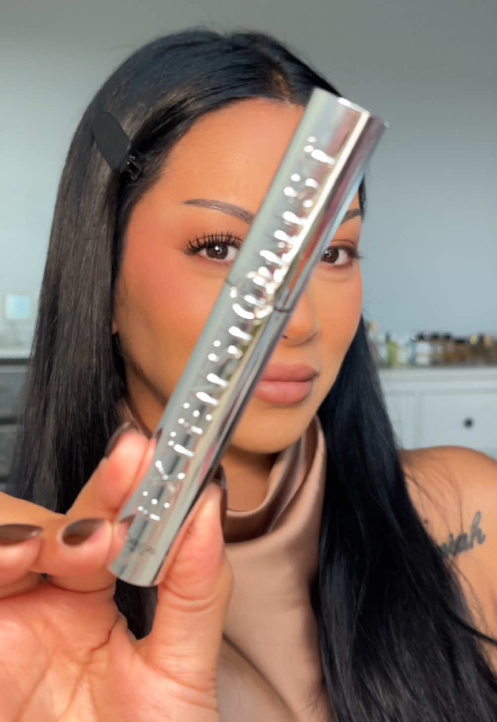 The new @loréal paris usa Extensionist mascara did not disappoint! It’s gave length, separation, lift, AND curl 😮‍💨  Only available on TikTok shop! #loreal #mascarareview #longlashes #lashes 
