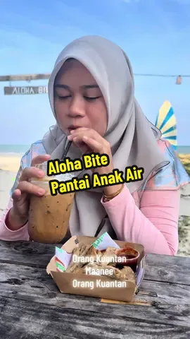 cantikkkk nya viewewwww ...nak healing healing .. leparking boleh datang ke sini @Aloha Bites Cafe pantai anok air #syakilaazimifoodreviewkuantan #syakilaazimireview #syakilaazimi #makankuantan #foodreviewkuantan 