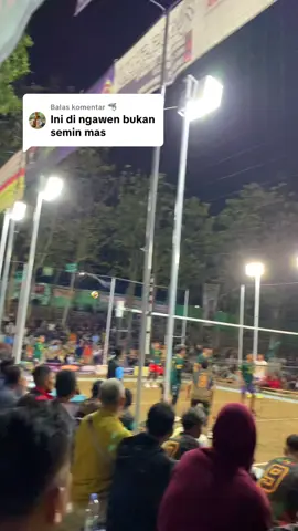 Membalas @🦈 