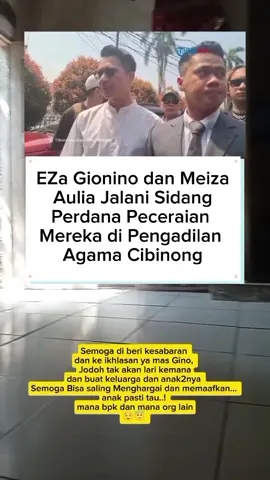 😱Eza Gionino dan istrinya, Meiza Aulia sama-sama datangi Pengadilan Agama Cibinong. Keduanya akan menjalani sidang perdana perceraian mereka😔, usai adanya gugatan cerai dari Meiza. Eza datang lebih dulu ditemani oleh tim kuasa hukumnya. Di hadapan awak media, Eza mengaku masih ingin memperjuangkan perdamaian. 