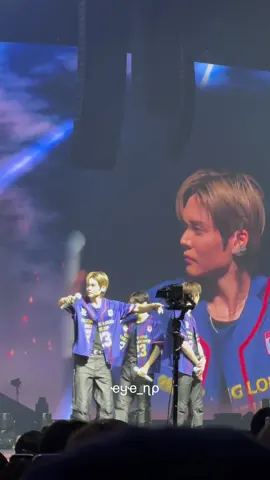 ถึงตา ป๊ะป๊าดลลี่แหละ  (ดลลี่นี่หน้าเหมือนพาอึมันจริงๆเลย😂) #eunseok #riize #riizingday_in_bkk #riizingloud_in_bangkok 