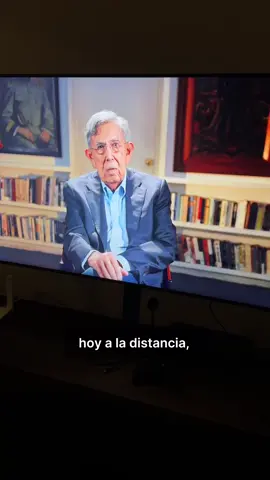 Uno de los mejores momentos del documental “PRI: Crónica del fin” (2025) de Televisa. La serie documental tiene 5 capítulos y testimonios de muchos personajes ligados a la debacle del #PRI desde 1976 hasta la fecha. Está en Vix y lo dirige Denise Maerker. . . . #CuauhtémocCárdenas #Salinas #FraudeElectoral
