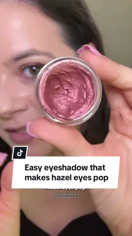 If you’ve been looking for an easy eyeshadow that makes hazel eyes pop, the Kulfi Beauty Zari Eyes Eyeshadow in Auburn Aura might be the one. ✨ This cranberry rose with gold flecks is a cream-to-powder formula that glides on effortlessly, blends with just your fingertip, and sets down crease-proof. The formula on this creamy shimmer eyeshadow dries quickly with no fading, no fallout, and stays put all day with a smooth, high-pigment payoff. 🌹💫 For a soft everyday look, tap and blend one layer. For bold pigment, build up a few layers until you get the depth you love. Long-lasting, transfer-resistant, and cruelty-free. @Kulfi Beauty 