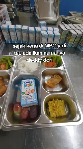 gimana adek2 enak gak ikan dori nya #makansianggratis #makanbergizigratis 