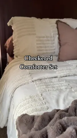A new season means new beginning. Where you sleep is the best place to start 🤎 #comfortersets #cozybedding #neutralcomforter #neutralbedding #bedsurecomforterset 