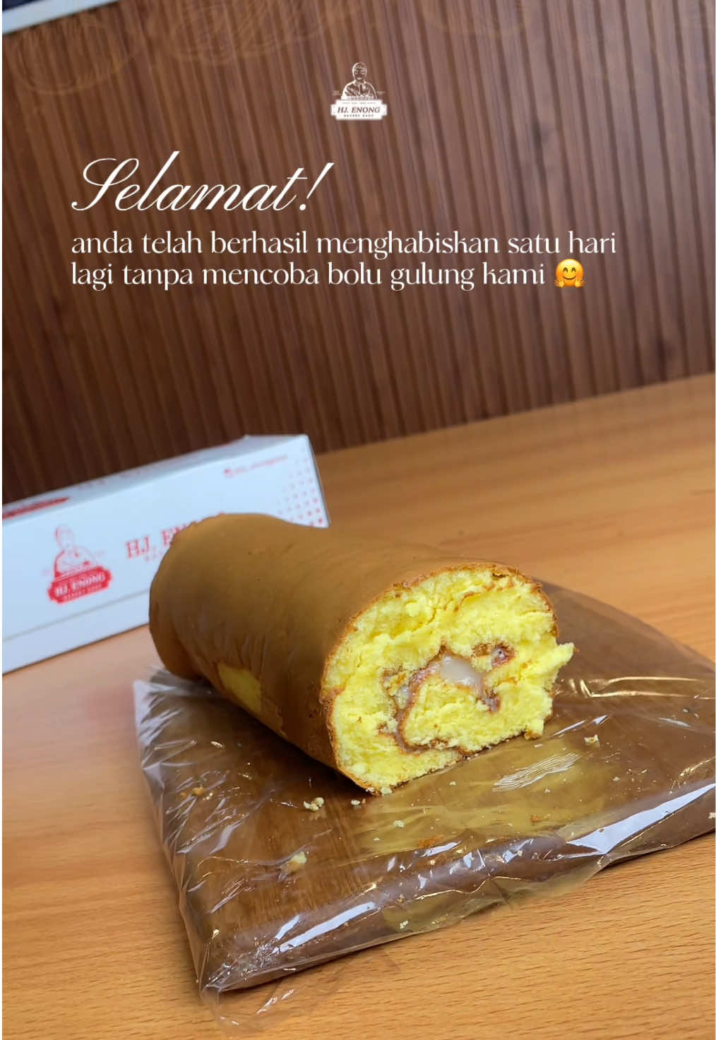 Jangan ditunda-tunda lagi! Yuk beli bolu Hj. Enong Bakery sekarang ✨🤩 Order bisa ke kontak cabang di sorotan kontak toko!🥰 Untuk lokasi bisa cek di story kita yah😆 Available at: 📍Rumah Produksi Jl. Martapura Lama, RT. 01, Pakauman, Martapura 📍Cabang Martapura KM. 39 Jl. A. Yani KM. 39, Samping BRI, Martapura, Kab. Banjar 📍 Cabang Martapura KM. 39,5 Jl. A. Yani KM. Smpg Dental Care, Martapura, Kab. Banjar 📍 Cabang Sekumpul Jl. Sekumpul Martapura, Kab. Banjar 📍Cabang Ratu Elok Sei. Besar, RT.08,RW.Il, Banjarbaru 📍 Cabang Banjarbaru JI. A. Yani KM.34, Banjarbaru (Dibawah JPO) 📍 Cabang Kayu Tangi JI. Brigjen Hasan Basri, No.4B, Banjarmasin 📍 Cabang Kampung Melayu JI. Kp. Melayu darat, Banjarmasin Tengah 📍 Cabang Teluk Dalam JI. Mayen Sutoyo S, No.21 TIk. Dalam, Banjarmasin