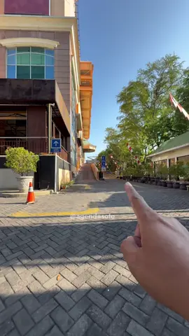 Sekarang jadi Neo Solo Grand Mall..  Harapanmu tenant baru apa saja yang akan masuk kesini?