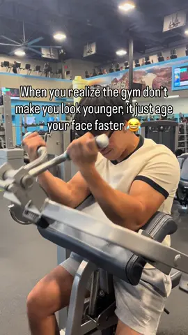 Look Old or Look Strong, u pick  #viralvideo #flop 