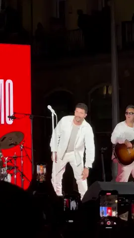 Saturno 🪐🫶🏻  concierto Pablo Alborán en puerta del sol, Madrid #pabloalboran #madrid #km0  #puertasdelsol #saturno #viraltiktok  @Pablo Alborán 