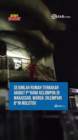 Ribuan warga memadati Jalan Poros Kandea, Kecamatan Tallo, Kota Makassar, pada Selasa (23/9/2025) malam.  Pantauan di lokasi, sekitar pukul 18.22 Wita, di tengah kerumunan warga, nampak seorang korban dipapah oleh sejumlah warga karena terkena bvsur.  “Awas-awas, korban terkena bvsur kasian,” kata salah seorang warga yang ikut memapah korban.  Pantauan di lokasi, Kapolrestabes Makassar, Kombes Pol Arya Perdana, telah turun langsung melakukan pengamanan.  Kehadiran Polisi membuka jalan bagi petugas Damkarmat kota Makassar yang sempat terjebak menuju titik kebakaran. (Muhsin/Apr)