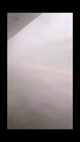 hongkong  24/9/2025 angin topan terlama  ... T10  sampai ombak mencapai 13 lantai  tingginya 