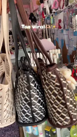 tas viral cocok kalau di bawa ke mana -mana  #tasviral  #totebag  #kamaribag  #totebagkuliah  #fyppppppppppppppppppppppp 