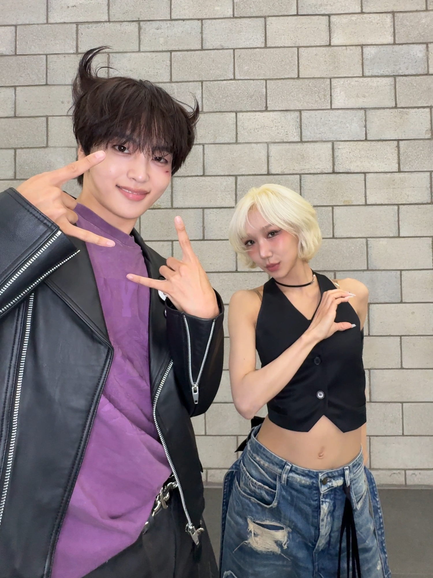 so killer⚡️ with #CRAVITY #크래비티 #형준 #HYEONGJUN 선배님 😈 @cravityofficial #BADVILLAIN #배드빌런 #EMMA #엠마 #THRILLER #THRILLERChallenge