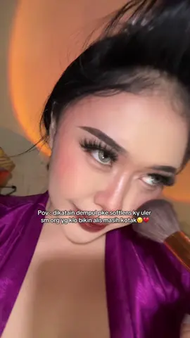 Ya udh maapin softlens uler sm makeup dempul aku ya…