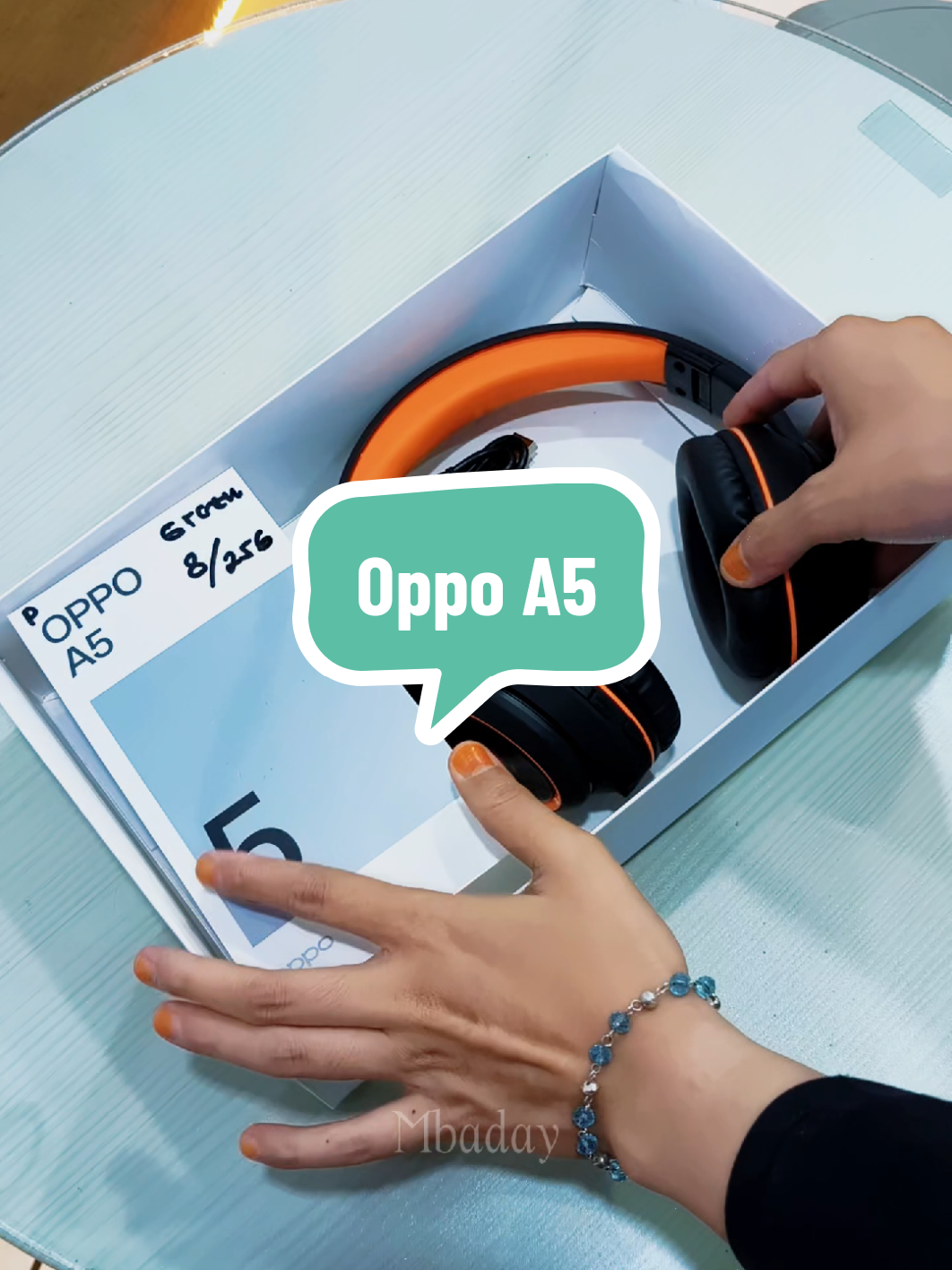 Unboxing time! Oppo A5 + bonus earphone Olike 🎧 Bikin makin lengkap & stylish 🔥 #OppoA5 #Unboxing #EarphoneOlike #oppoindonesia #mbaday27 
