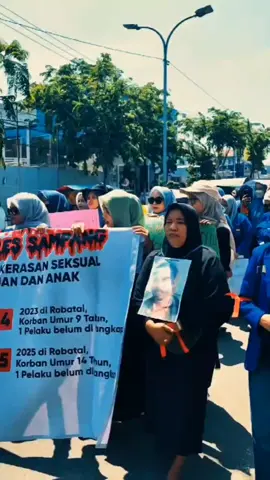 Seruan Aksi Solidaritas Peduli Perempuan dan Anak di Polres Sampang #stopkekerasanseksual #segeratangkappelaku #sampangdaruratkekerasansosial #fyp #aksi 
