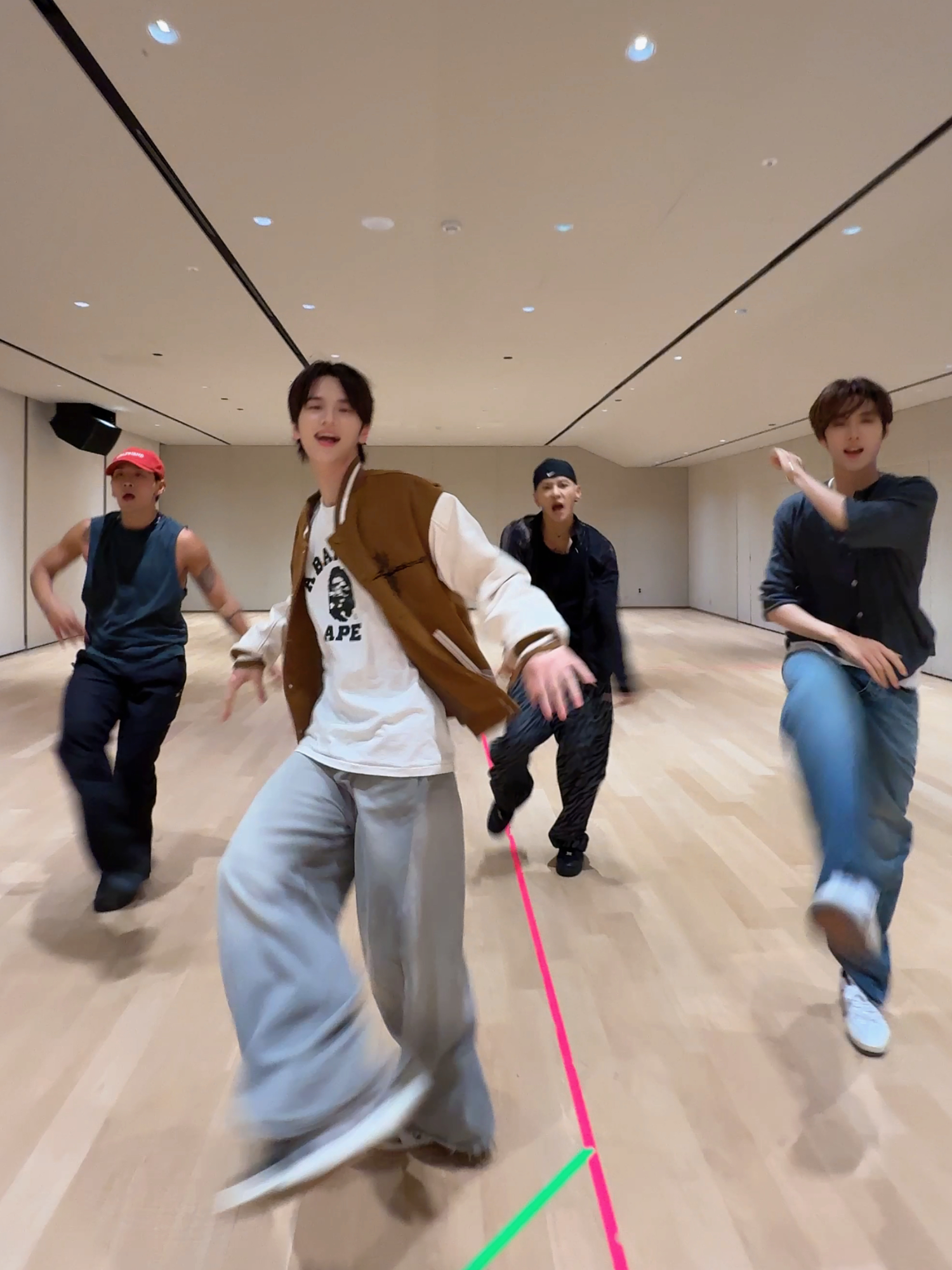 #권영득 #권영돈 님과 즐겨💥 #HeadShouldersKneesToes #TWS #투어스 #247WithUs #SHINYU #신유 #YOUNGJAE #영재 #play_hard #TWS_HSKT #DEUKIE #DONY #KWONTWINS