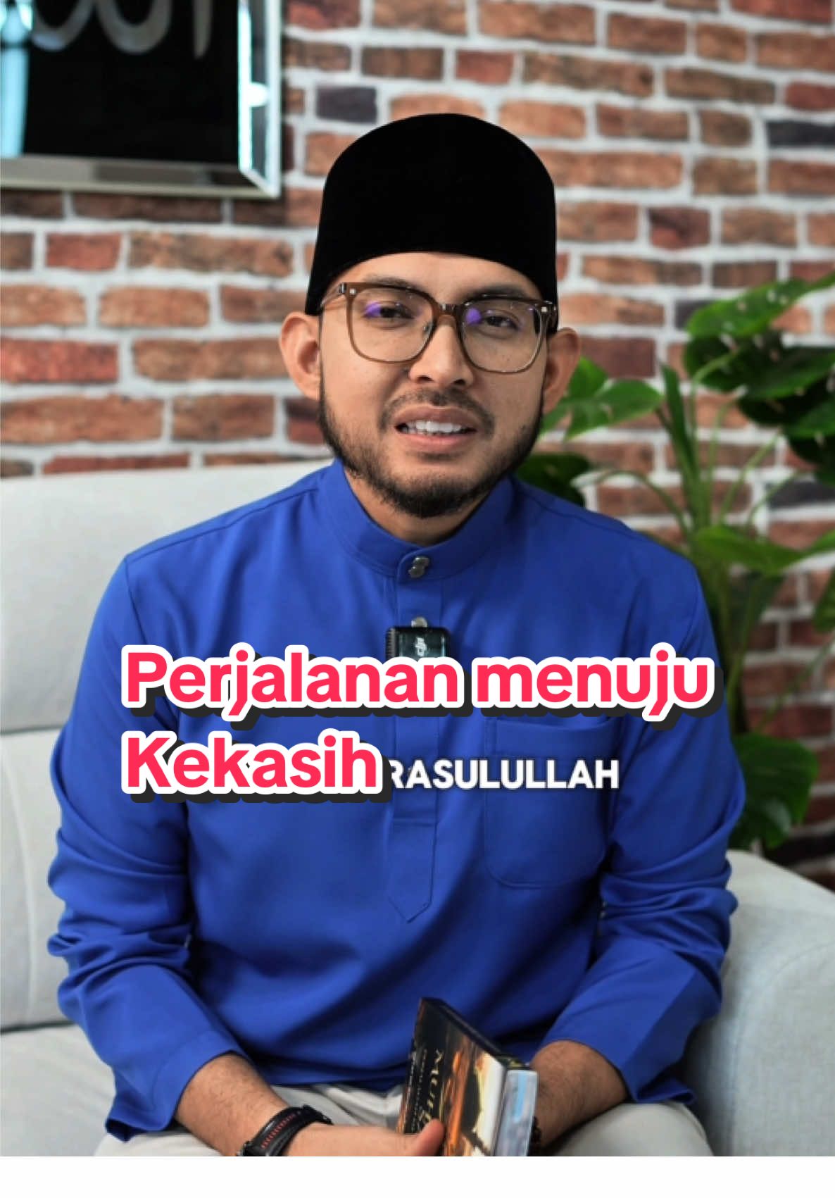 Perjalanan Menuju Kekasih’ bukan hanya sebuah judul, tapi undangan untuk ikut merasakan kerinduan kepada Nabi. #UstazLahOfficial #bukurasulullah #perjalananmenujukekasih #fypツ 