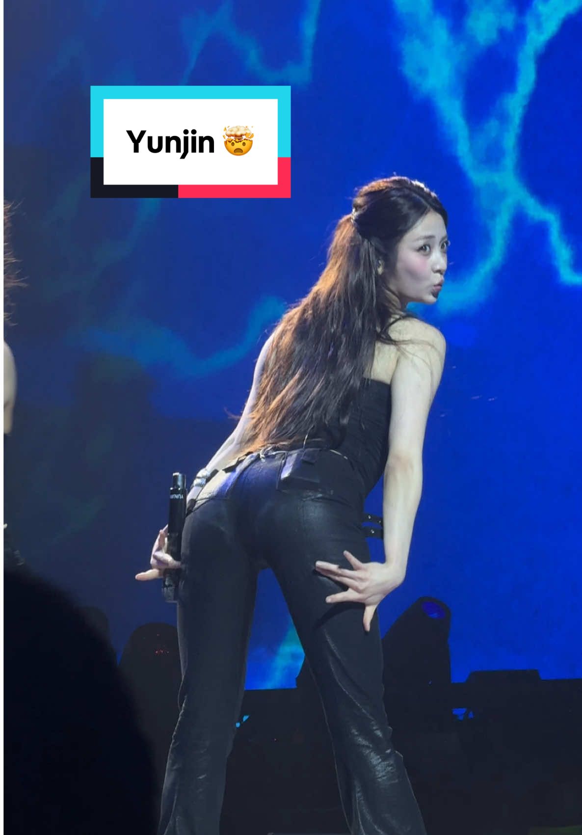 Yunjin lo hace de nuevo en México. #lesserafim #antifragile #concierto 