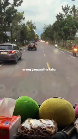Orang lain tidak peduli apa yang kamu perjuangkan #CapCut #sampitak #gomusikindo #virall #lirik 