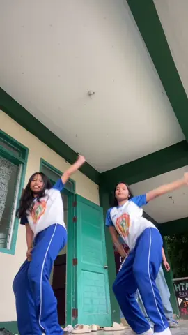 💃🏻🕺🏻💃🏻 @airara @geliiiii dc: @KATSEYE 🔥🔥 #fyp #fyppppppppppppppppppppppp #foryoupage #dance #viral 