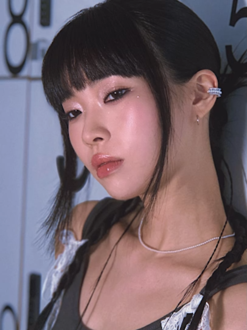 Intensive Course K-Pop Demo! Instructor: @itsjennyhyun #jungsaemmool #jsmacademy #kbeauty #kpop #makeup #eyes #glitter #accent #stage #idol #singer