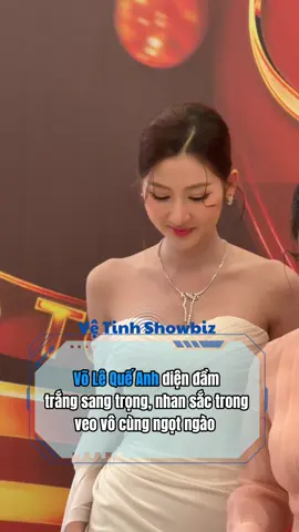 Võ Lê Quế Anh diện đầm trắng sang trọng, nhan sắc trong veo vô cùng ngọt ngào #vetinhshowbiz #volequeanh #missgrandinternational #missgrandvietnam #tiktokgiaitri 