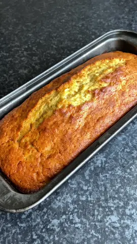 Banana Bread 🍞🧑‍🍳 #Recipe #bananabread #baking #fyp #viral 