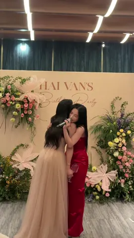 Sinh Nhật @Hải Vân , cô Biên Tập Viên VTV đáng yêu của tôi ♥️ #chauduong #tiktokgiaitri #nhachaymoingay #chicanduocbenanhvuica 